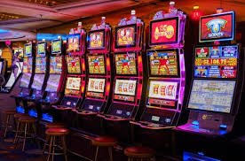 Perbandingan struktur promosi cashback mingguan dan bonus tier di arena slot